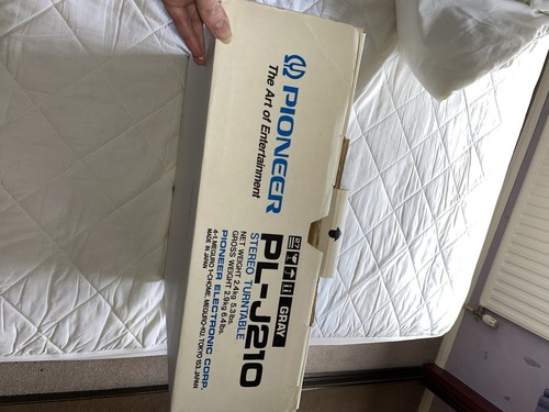 Pioneer turntable brand new - brand,