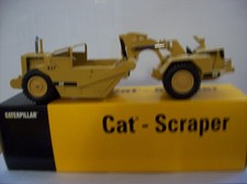 NZG 1.50 scale Ref 126 Caterpillar cat scraper