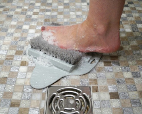 Shower cleaning feet foot - feet,