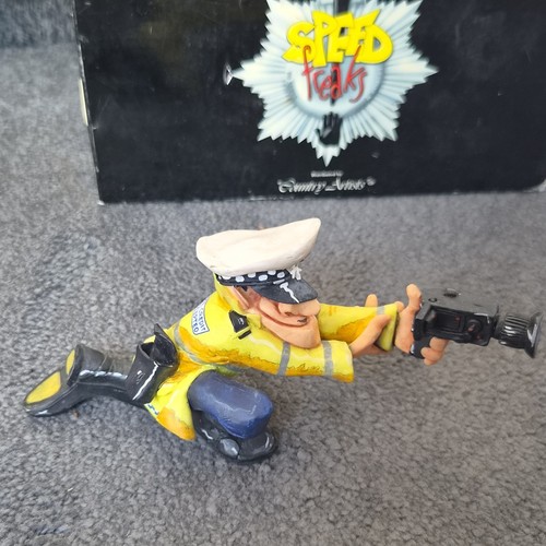 Speed freaks smug police - pc,