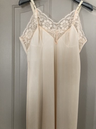 Vintage allender slip - allender, slip/