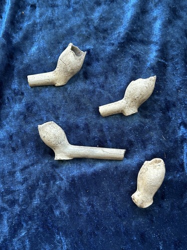 Four early bowls from clay - ,
