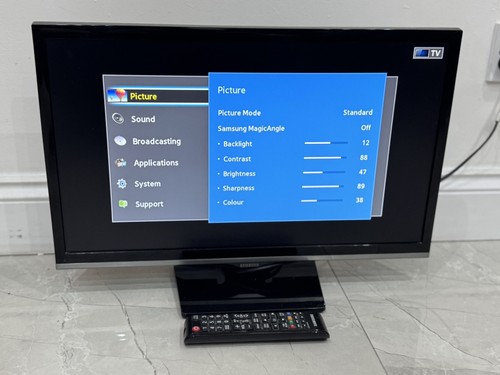Samsung monitor full - 22”,