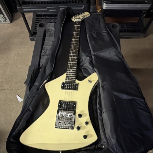 Washburn electric guitar - electric,
