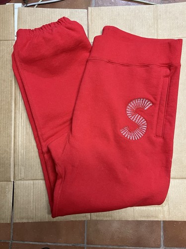 Bnwot supreme red - red, sweat