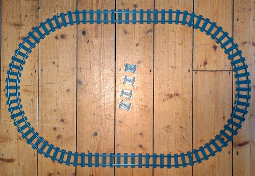 Lego train track complete loop - complete,