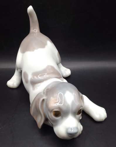 Lladro playing beagle - playing, puppy