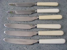 6 VINTAGE STAINLESS STEEL FAUX BONE HANDLES DESSERT KNIVES OLD ENGLISH DESIGN