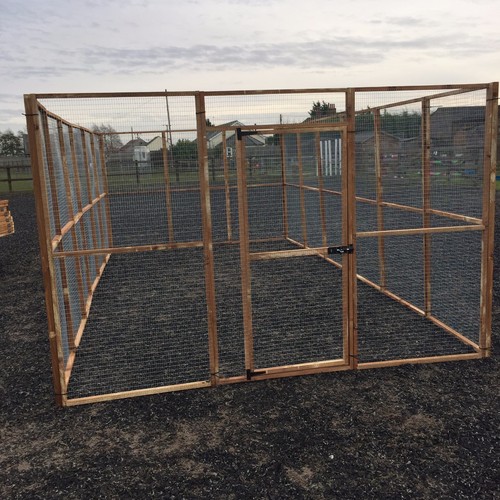 Large animal enclosure - animal, run