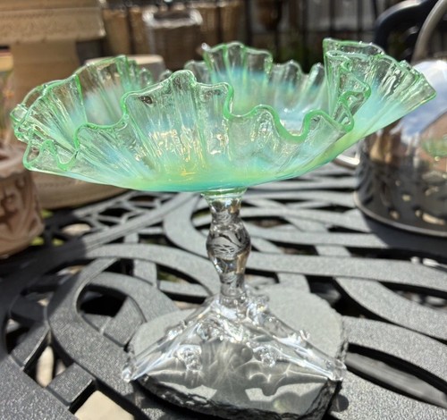 Green uranium vaseline glass - green,