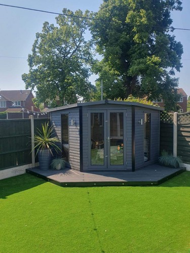 Corner summerhouse shed - , check