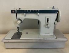 Vintage Singer Fashion Mate 257 - Working Sewing Machine with Case