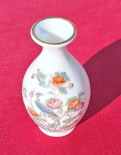 Wedgwood Kutani Crane Small Bud Vase Bone China 9cm, bird & flowers, England