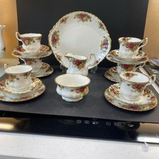 Royal Albert Old Country Roses Tea Set  for 6  vintage 