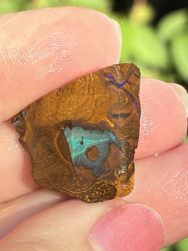 Pretty color 29ct australian - pretty,
