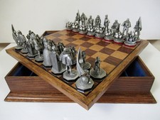 VINTAGE CHESS SET DANBURY MINT