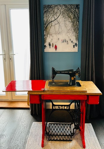 1920s red singer sewing - singer,