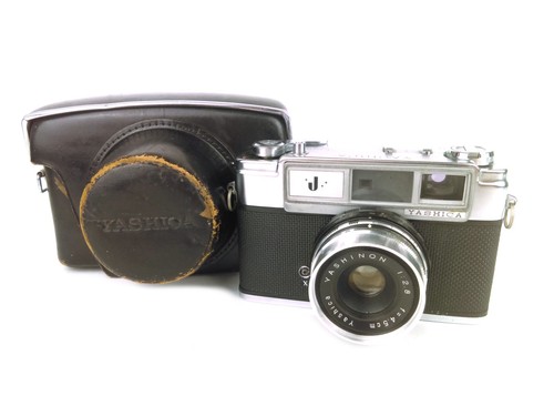 Yashica 35mm camera with - yashica,