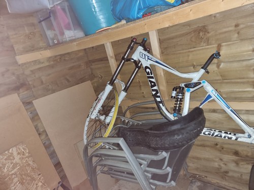 Black saracen downhill - downhill, bike