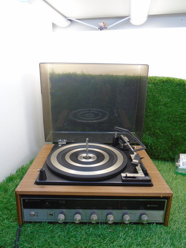 Vintage hitachi record - hitachi,