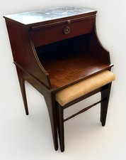 Chippy Mahogany Telephone