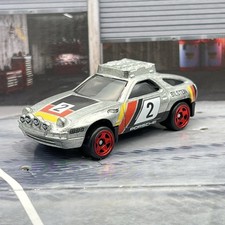 Hot Wheels Porsche 928S Safari