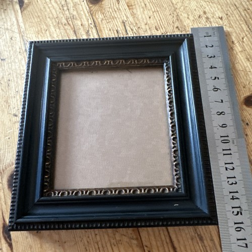 Vintage used small hogarth - ,