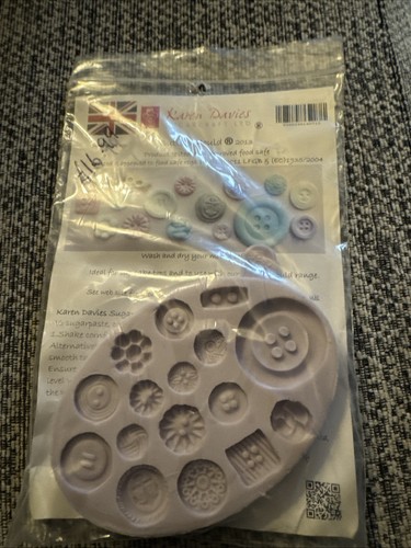 Karen davies button silicone - button,