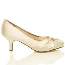 LADIES IVORY SATIN LOW  HEELS