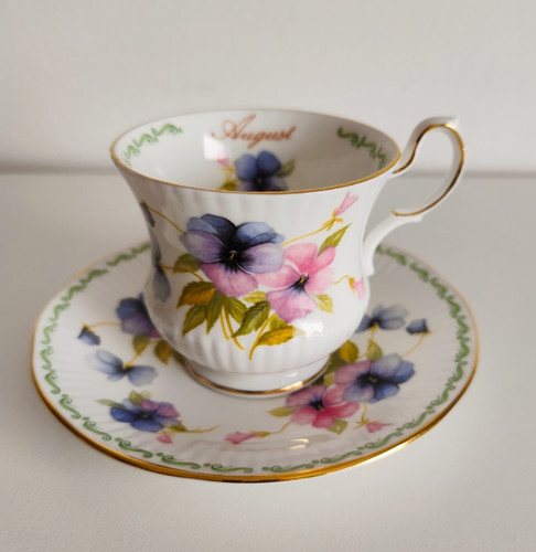 Queen fine bone china cup - queen's,