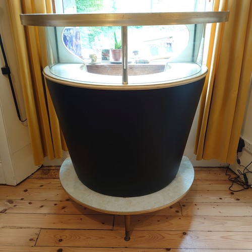 Vintage cocktail bar home - cocktail,