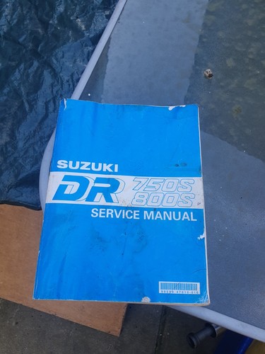Suzuki dr750 800 service - suzuki,