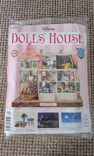 Disney doll house magazine - doll's,