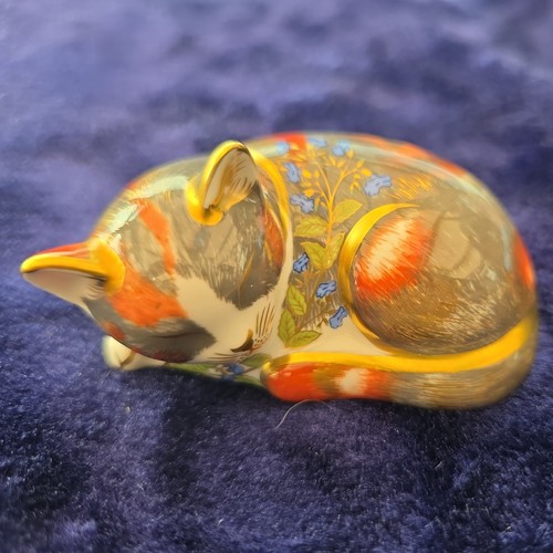 Royal crown derby - royal, paperweight