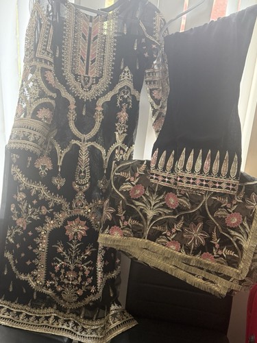 Pakistani salwar kameez dress - pakistani,