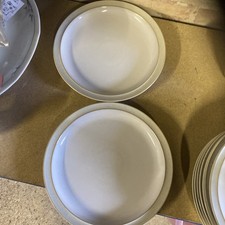 denby linen dinner plates x 2