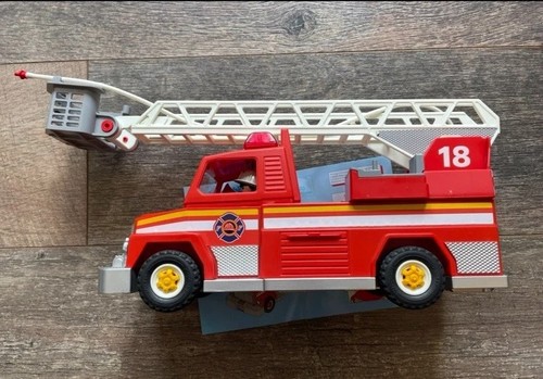 Playmobil 5980 fire engine - 5980,