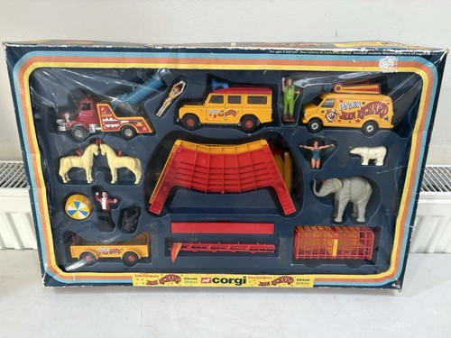 Vintage corgi gift set - vintage, diecast