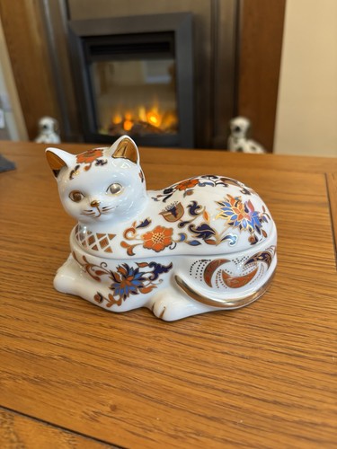 Vintage imari porcelain cat - imari,