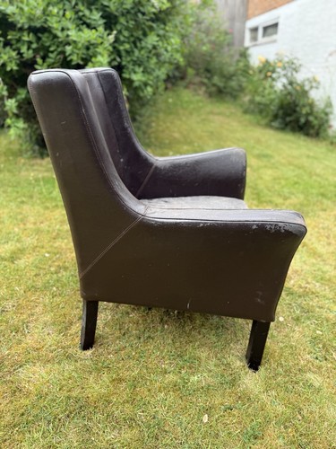 Pair andrew martin designed - of,