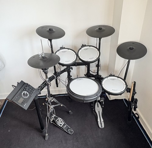 Roland 17kvx electronic - roland,