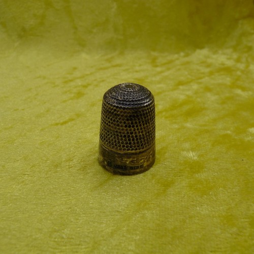 Vintage solid silver thimble - solid,
