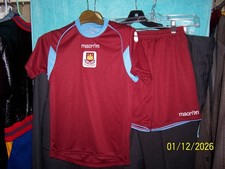 boy's sz XXS West Ham United