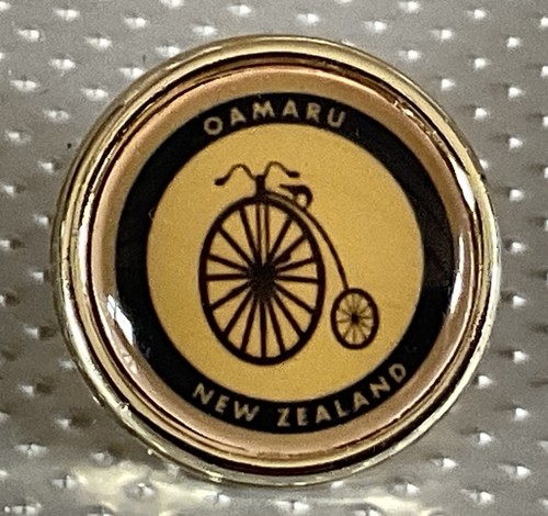Small gold tone - small, oamaru
