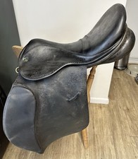 Black Ideal Medium Wide 18” GP saddle