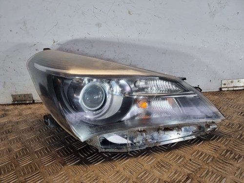 Toyota yaris head light - toyota,