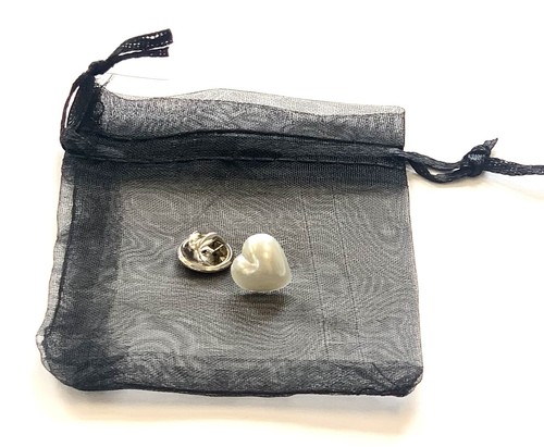 Heart shaped pearl modesty - heart,