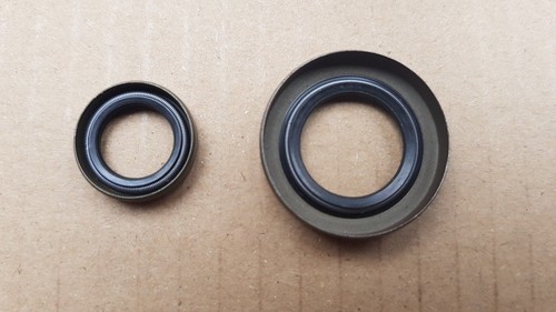 Crankshaft oil seal set - oil,