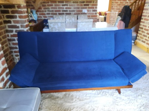 Bravich navy blue velvet sofa - blue,