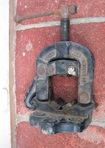 Small hilmor pv1 pipe vice - small,
